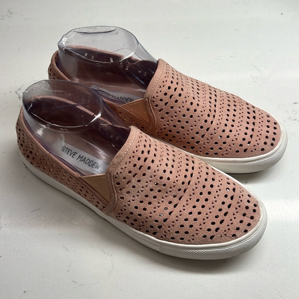 Steve Madden Odonna Womens Light Pink Suede Slip On Shoes Size 7